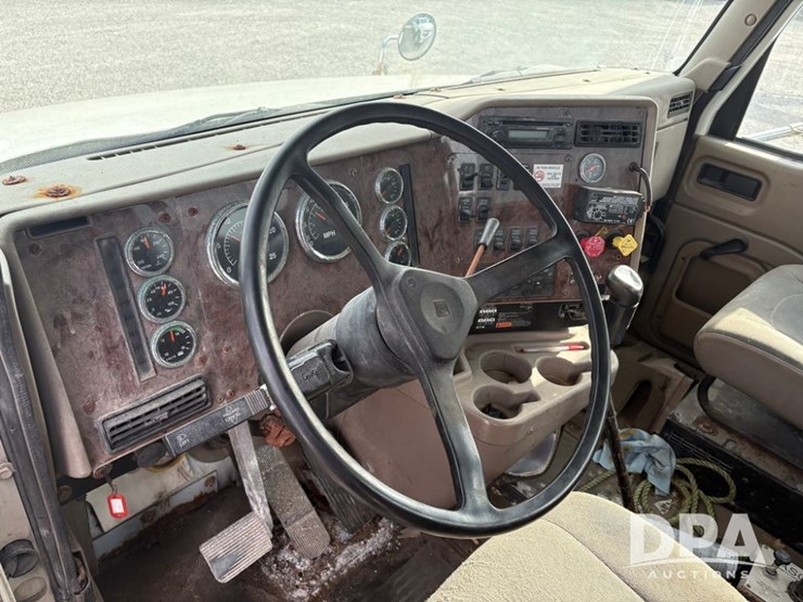 2006-ihc-9200i-truck-(pz14171,-unit-99451)-image-22