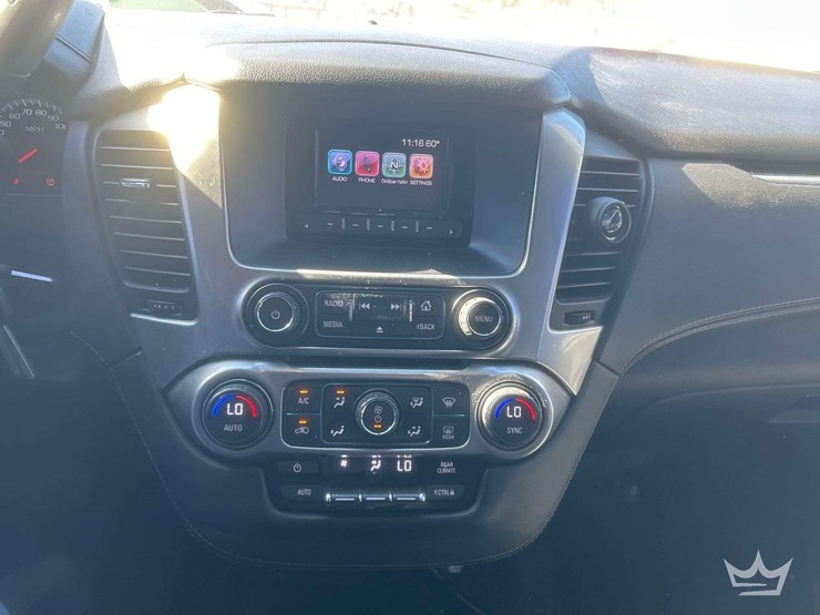 2017-chevrolet-tahoe-image-17