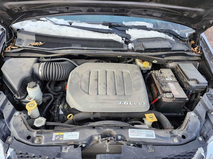 2015-dodge-grand-caravan-image-11