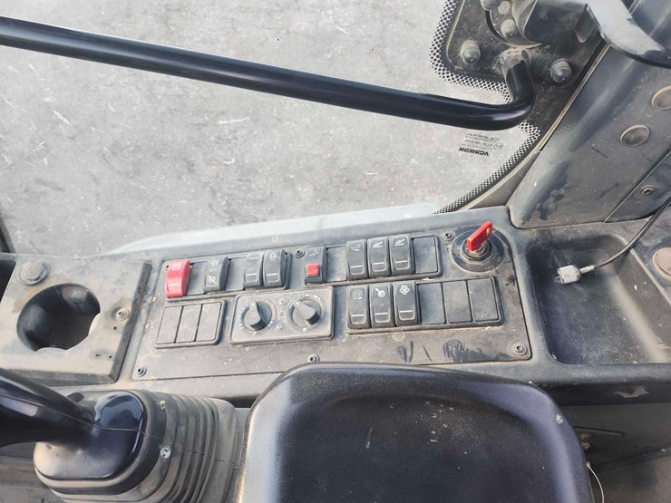 john-deere-324-image-50