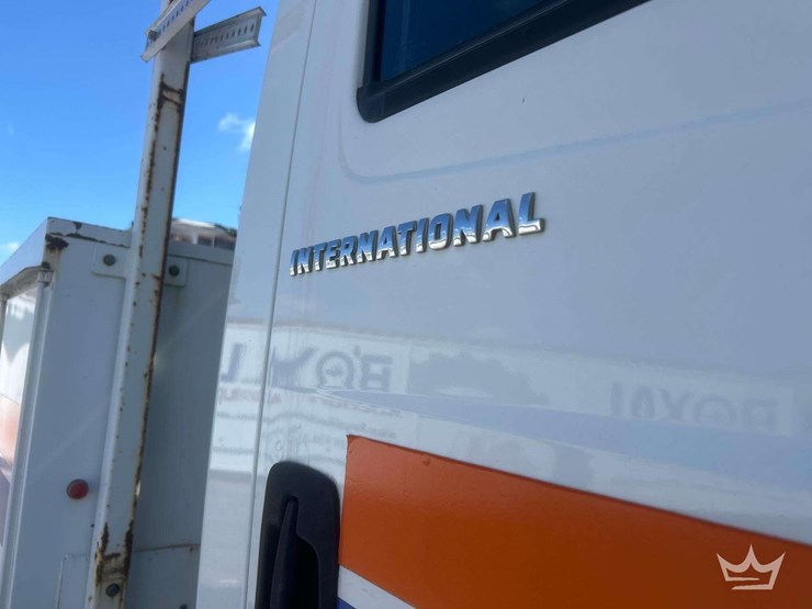 2006-international-durastar-4300-image-65