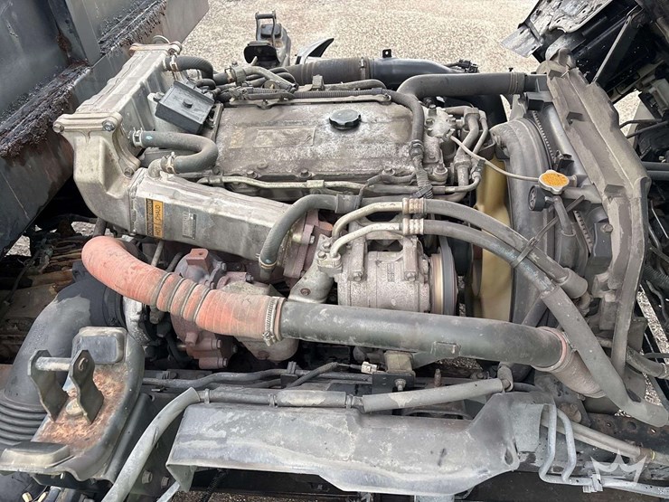 2008-isuzu-npr-image-9