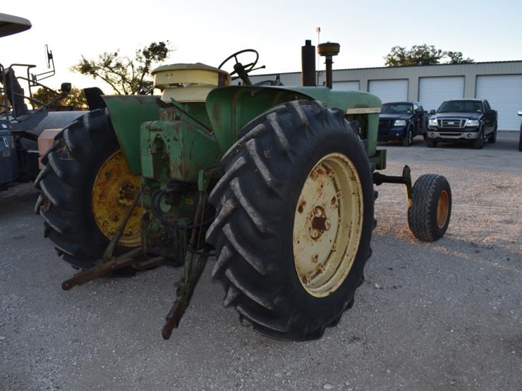 john-deere-4010-image-4