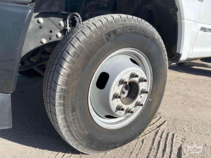 2019-ford-f350-image-25