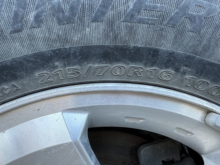 2011-chevrolet-colorado-lt-image-14