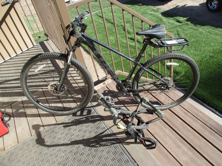 trek-29"-marlin-mountain-bike,-image-1