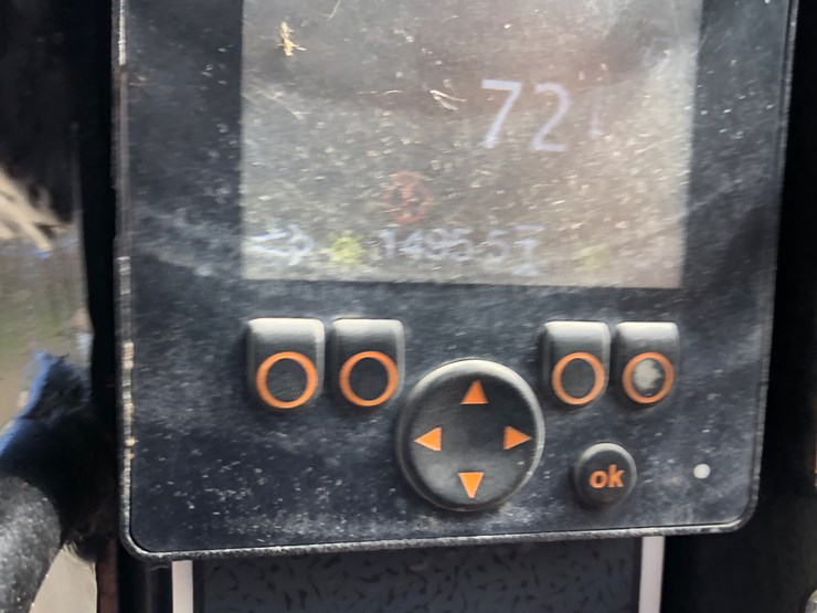 2019-gehl-r105-image-9