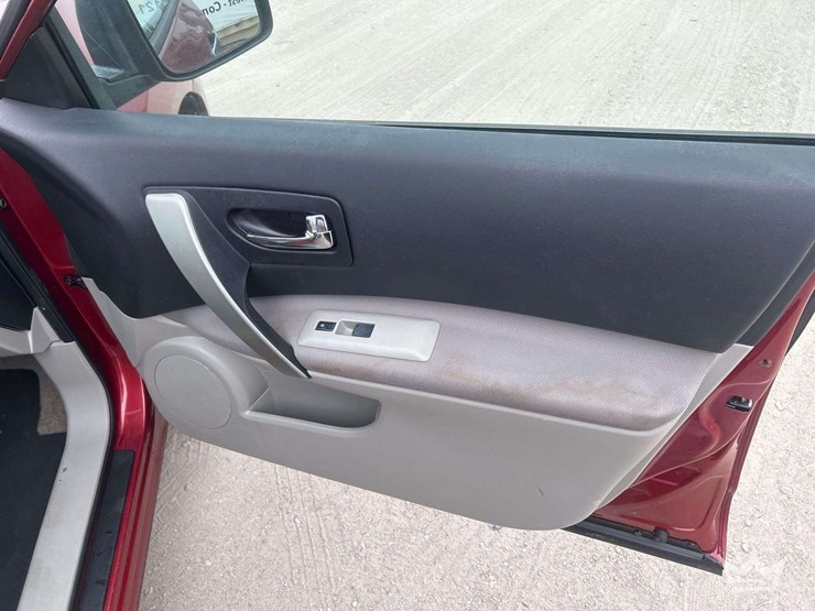 2013-nissan-rogue-image-23