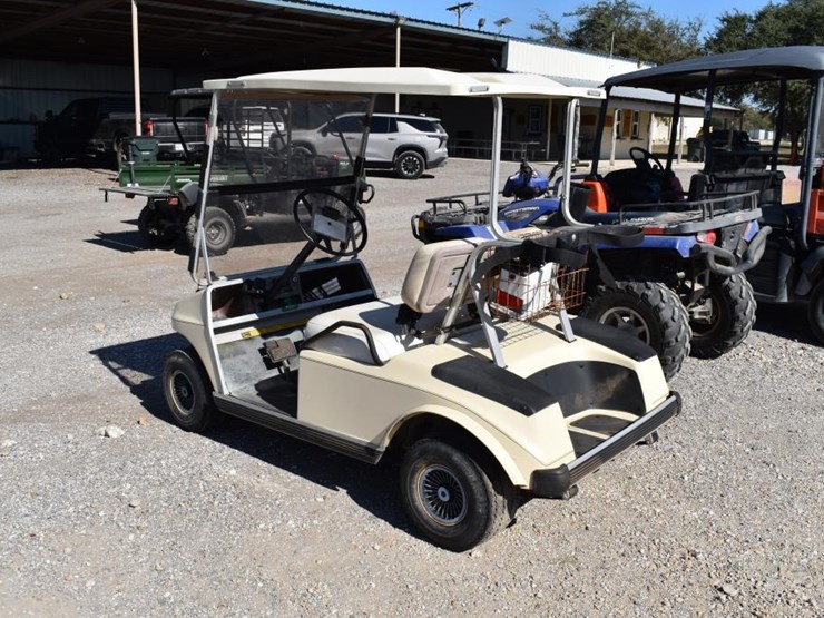 club-car-golf-cart-electric-w/-charger-(serial-#-a9140265410)-(k)-image-4