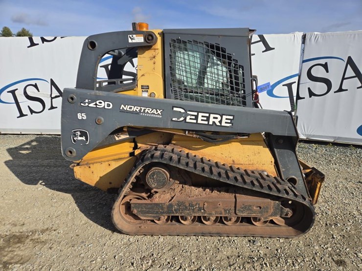 john-deere-329d-image-6