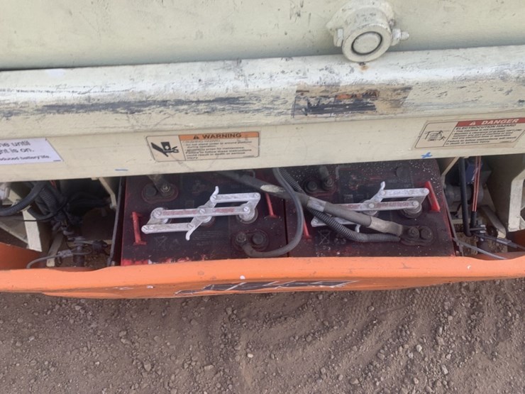 2004-jlg-2630es-image-6