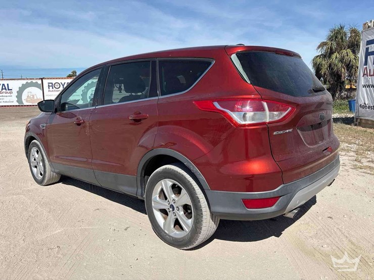 2014-ford-escape-se-image-16