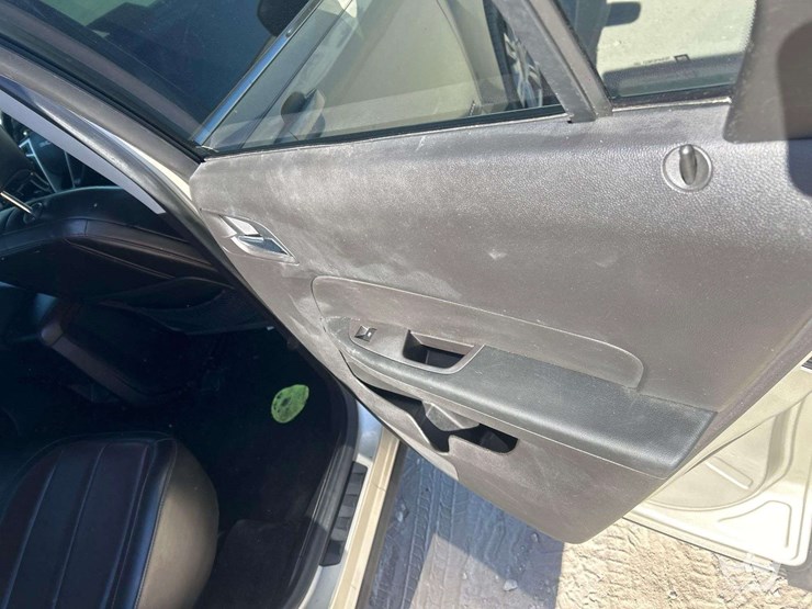 2014-gmc-terrain-suv-image-22