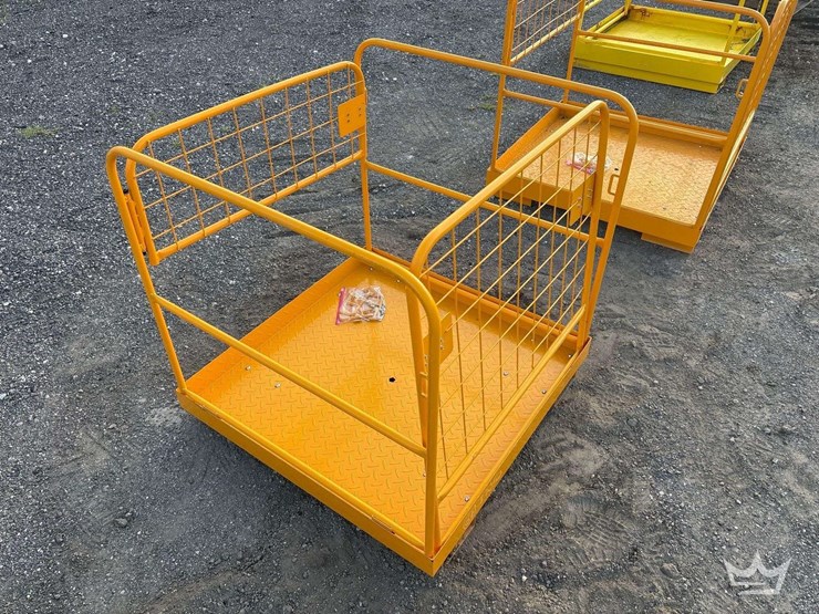 forklift-safety-basket-attachment-image-2