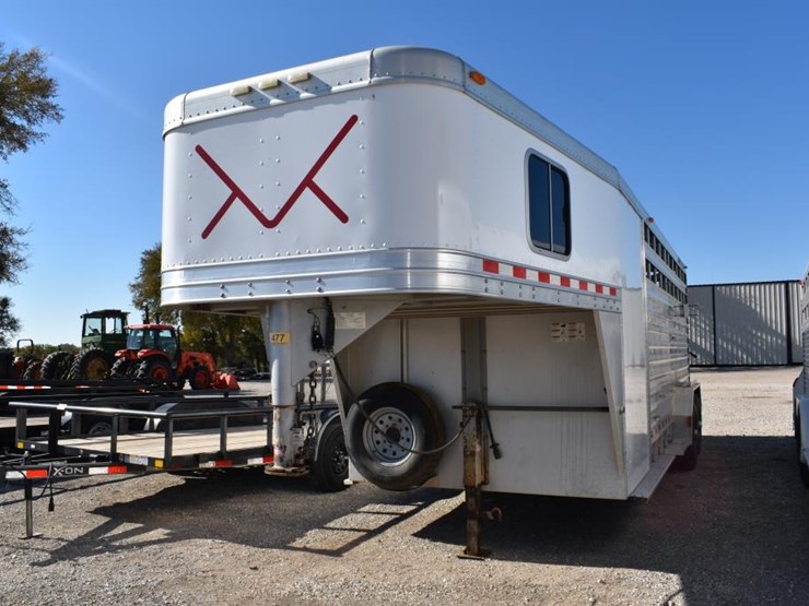 2009-6'-8"-featherlite-aluminum-livestock-trailer-w/-tack-room-(vin-#-4fg-b-image-2