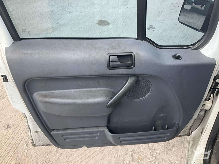 2012-ford-transit-connect-image-11