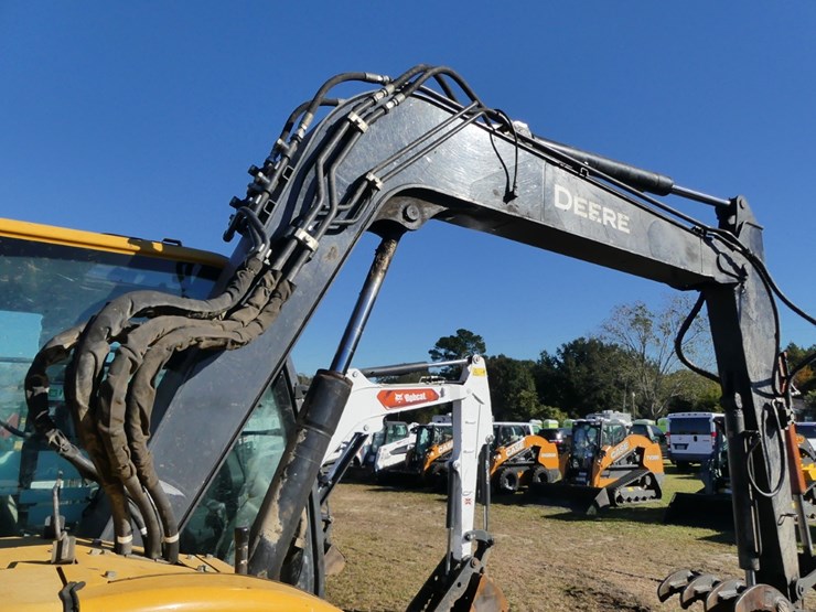 2021-deere-75g-image-10