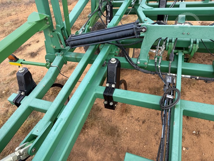 great-plains-6330uc-image-24