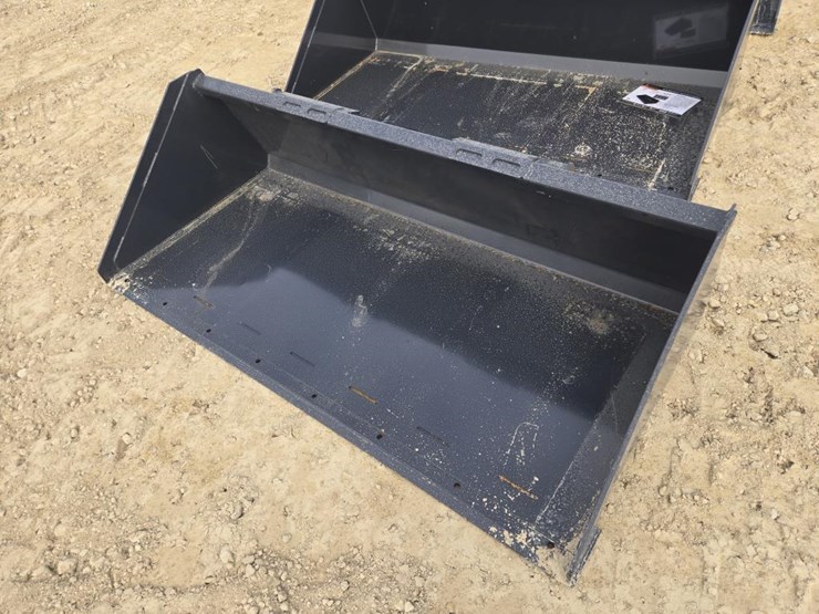 #6001-•-new-wolverine-track-duty-78"-bucket-lpb-11-78w-image-4