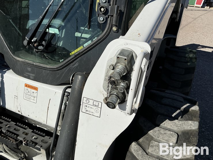 2012-bobcat-s650-image-12