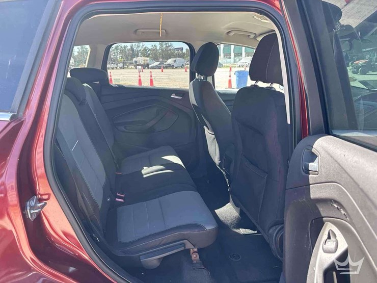 2014-ford-escape-se-image-24