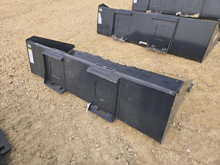 #6002-•-new-wolverine-track-duty-84"-bucket-lpb-11-84w-image-1