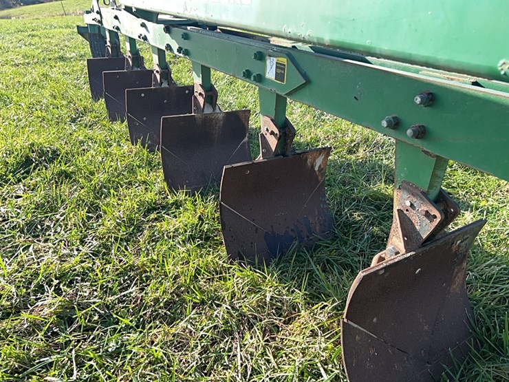 john-deere-965-7-bottom-switch-plow-image-10