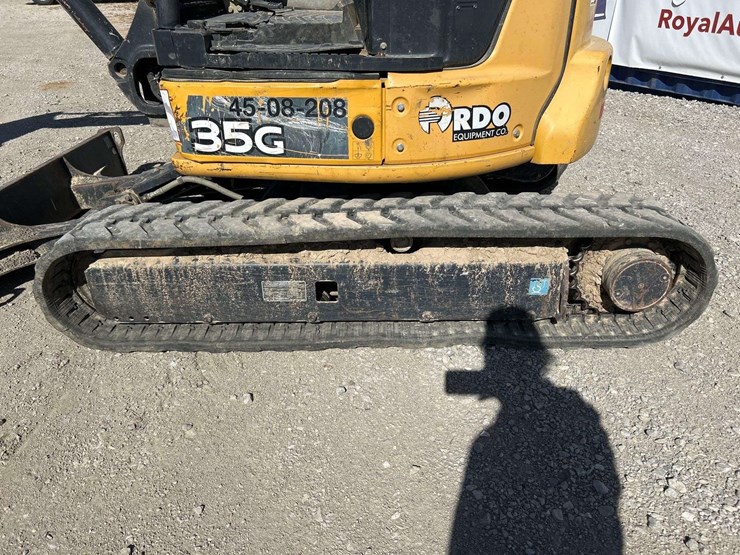 2017-deere-35g-image-25