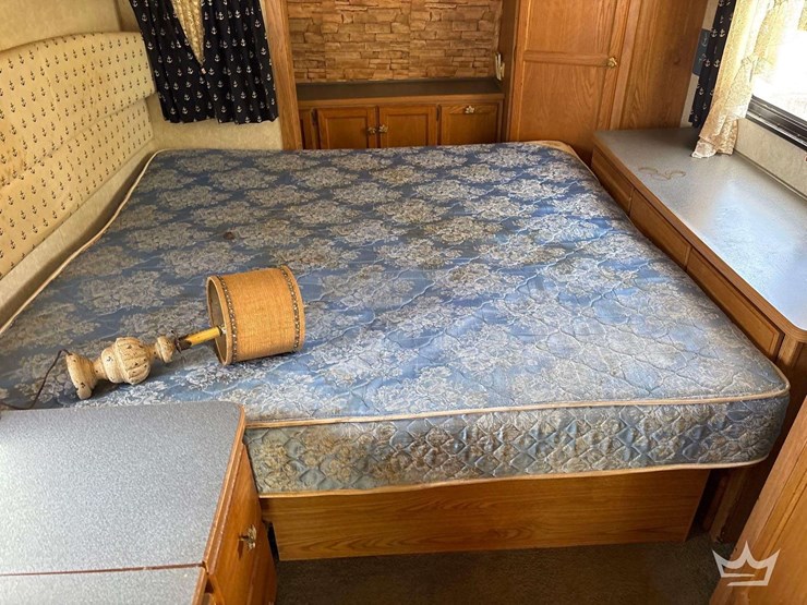 2004-fleetwood-wilderness-advantage-365-bsqs-38ft-t/a-5th-wheel-travel-trailer-image-23