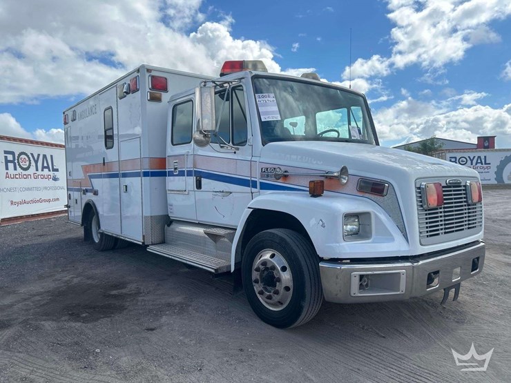 2004-freightliner-fl60-image-2