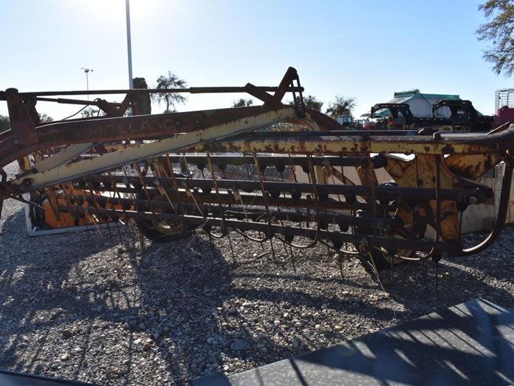 new-holland-258-image-5