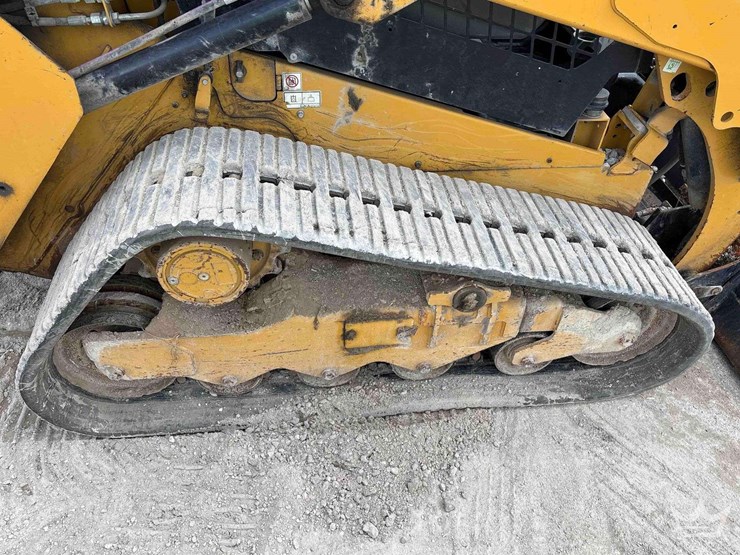 2023-caterpillar-259d3-image-18