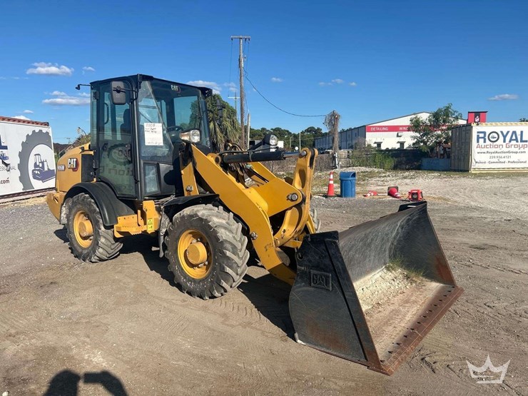 2022-caterpillar-906m-image-28