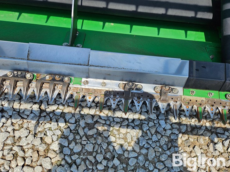 2013-john-deere-635fd-image-11