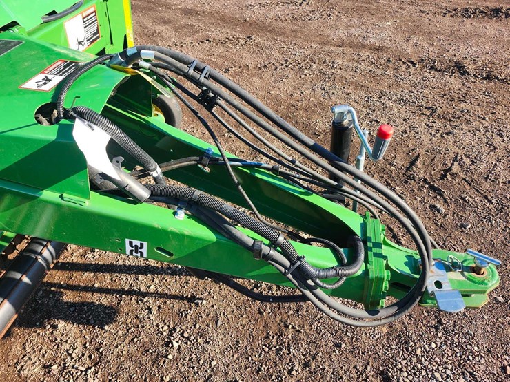 2023-john-deere-560m-image-20