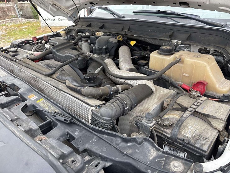 2012-ford-f550-image-16