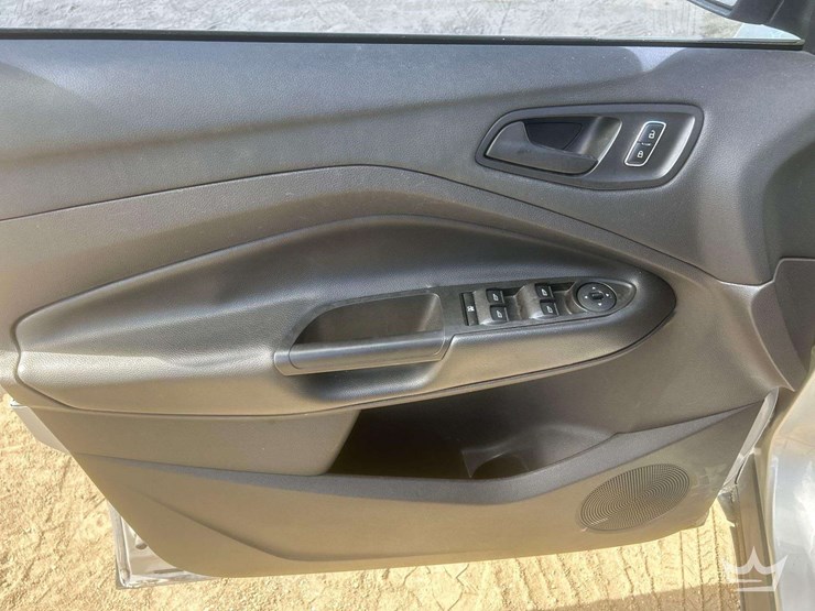 2016-ford-escape-image-10