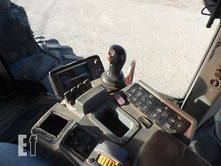 2013-versatile-400-image-18