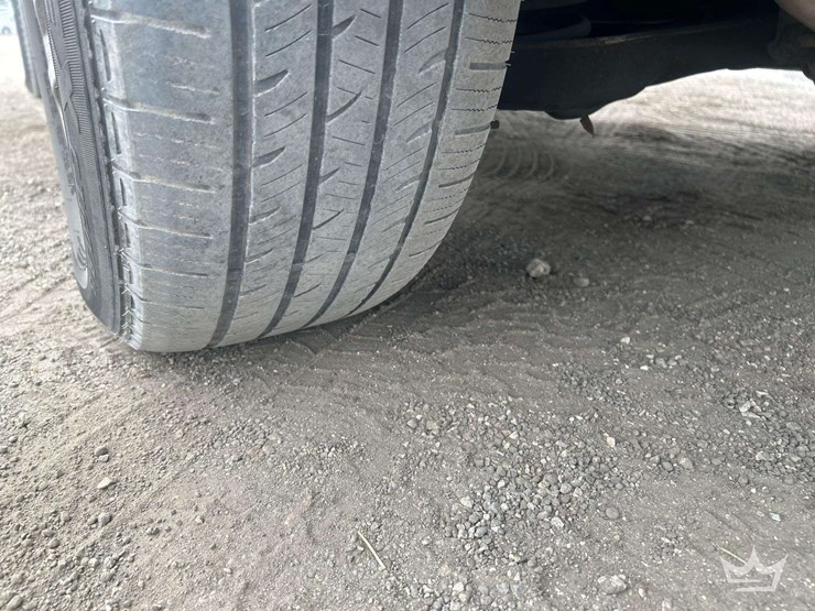 2015-ford-explorer-image-21