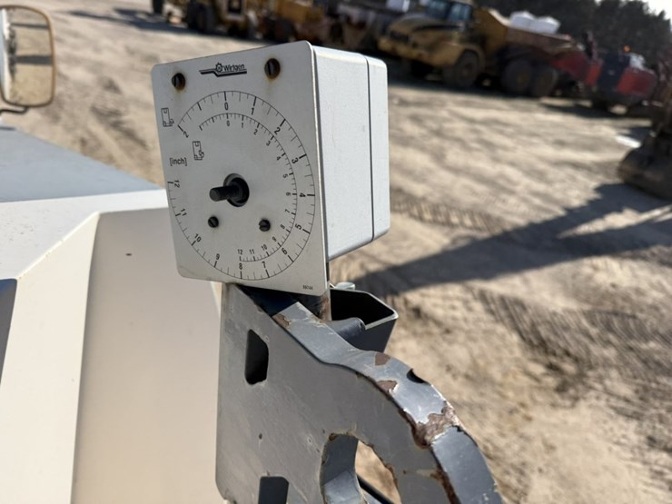 2009-wirtgen-w120f-image-97