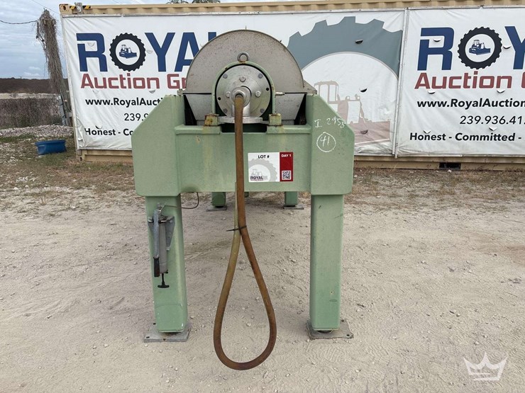 2006-dewatering-and-drying-centrifuge-image-1