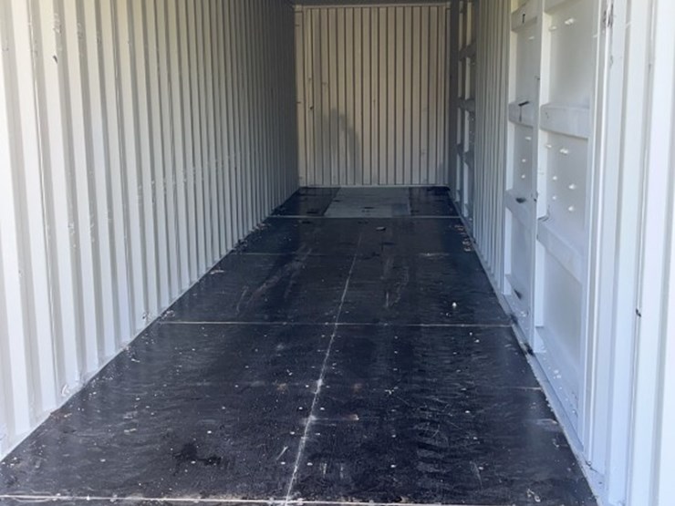 40'-3-door-high-cube-shipping-container-image-5