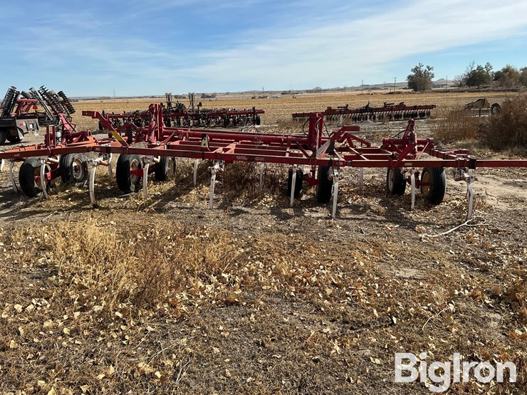 wilrich-30'-field-cultivator-image-6