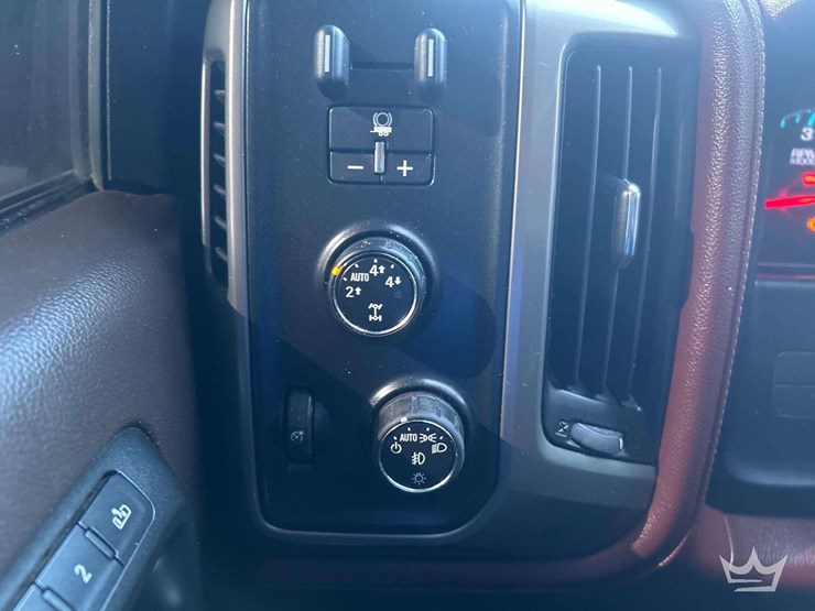 2014-chevrolet-silverado-1500-high-country-image-17