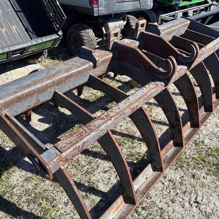 Pemberton 5460 Loader Root Rake