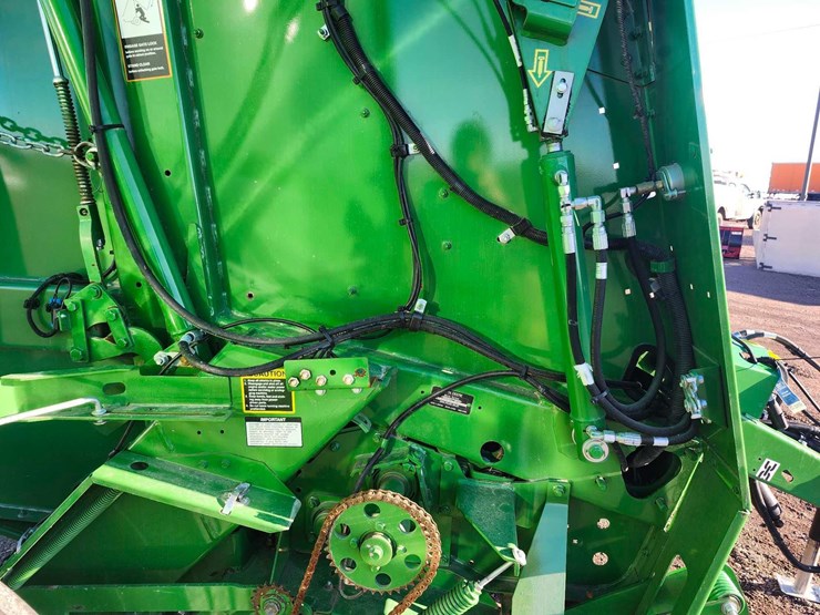 2023-john-deere-560m-image-21