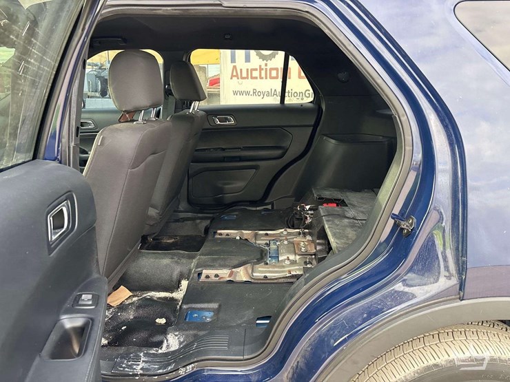 2018-ford-explorer-image-17