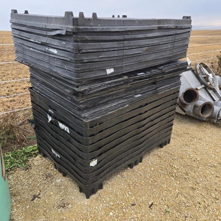 #5933 • (10) 40 X 56 FOLD DOWN STORAGE TOTES