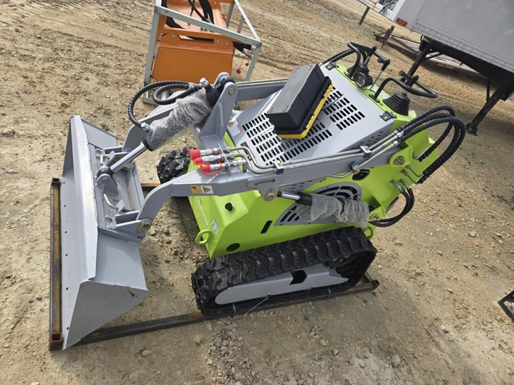 #6012-•-new-landhero-mini-skid-steer-loader-w/-tracks-image-3