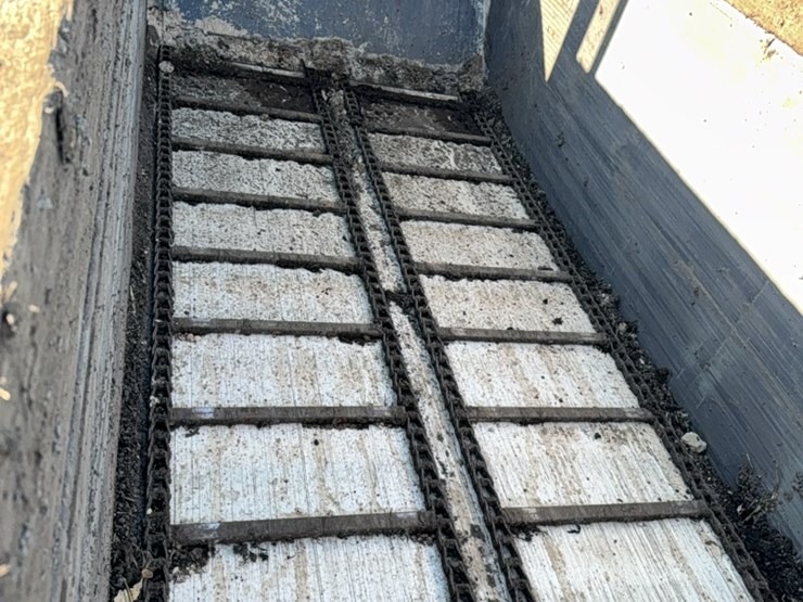 artex-sbx-800-manure-spreader-image-10